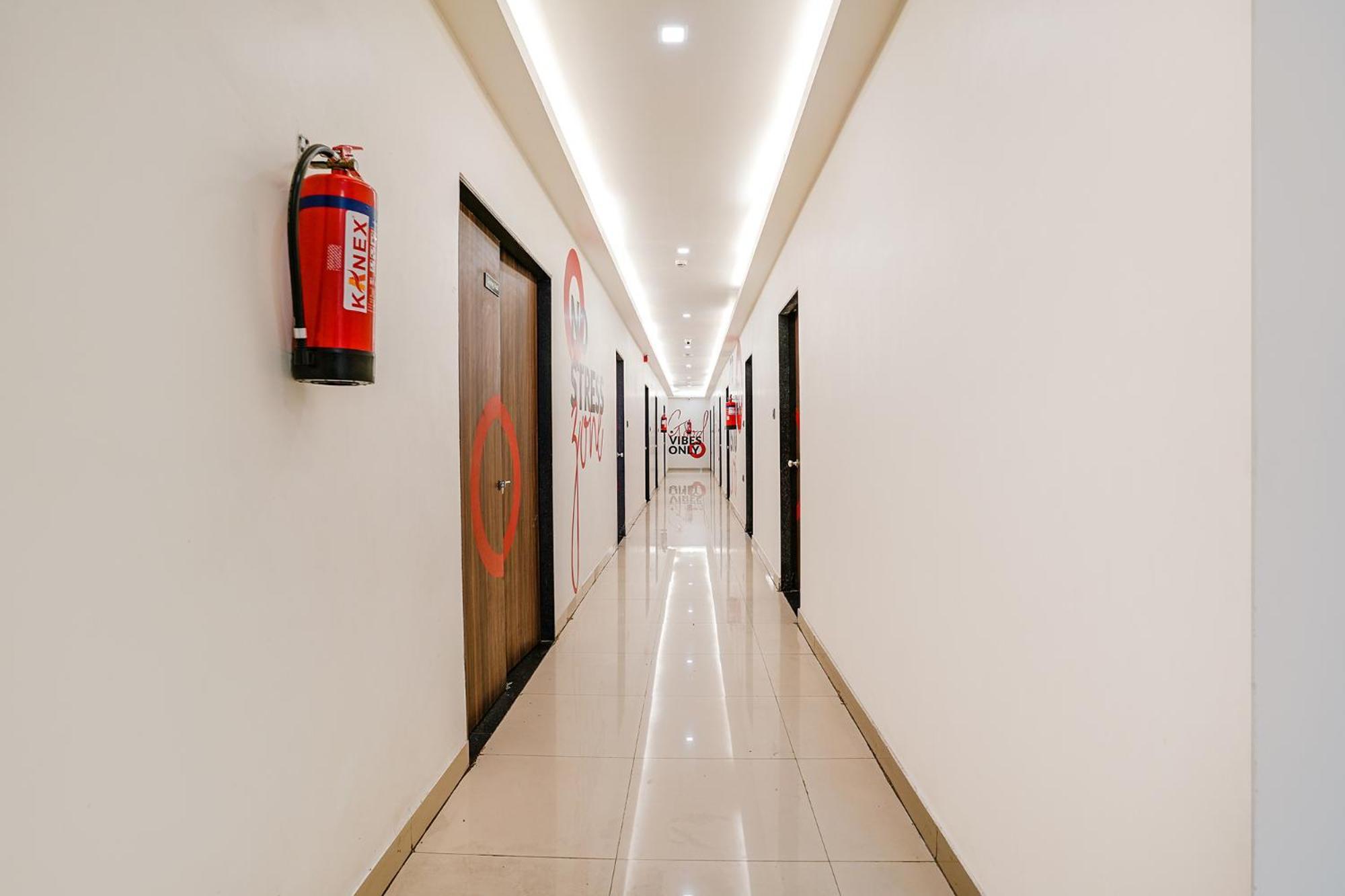 סוראט Fabhotel Lotus I מראה חיצוני תמונה